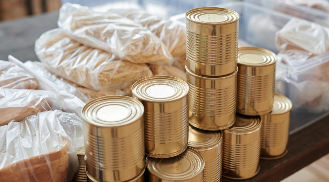 Comida en Latas y Bolsas